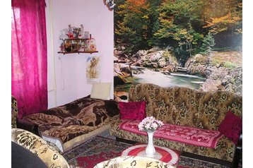 Ucranie Privát Chetfalva, Extérieur